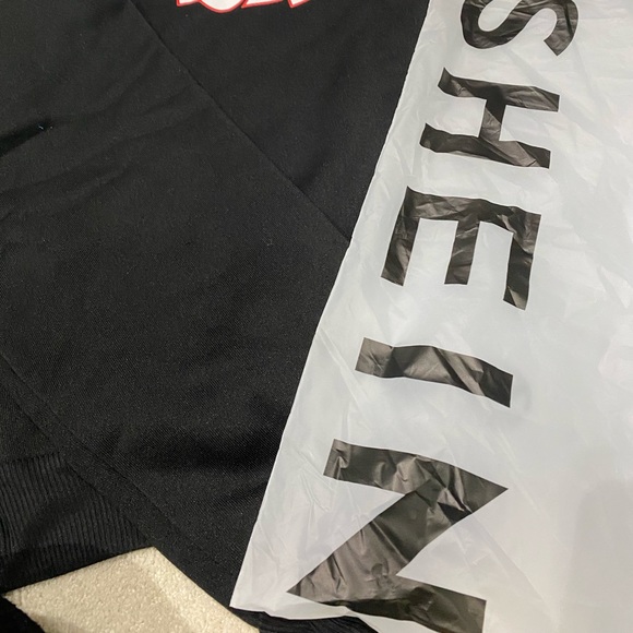 SHIEN sweatshirt - Picture 2 of 5